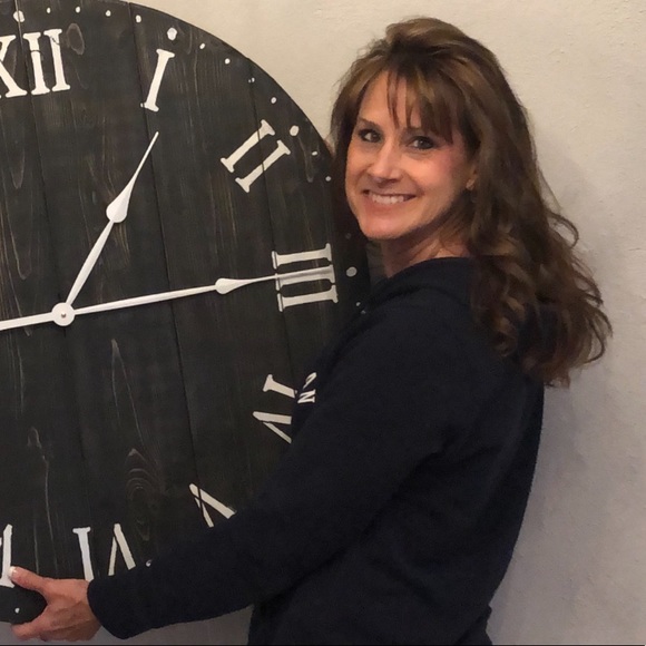 Meet your Posher, Beverly - Picture 1 of 1